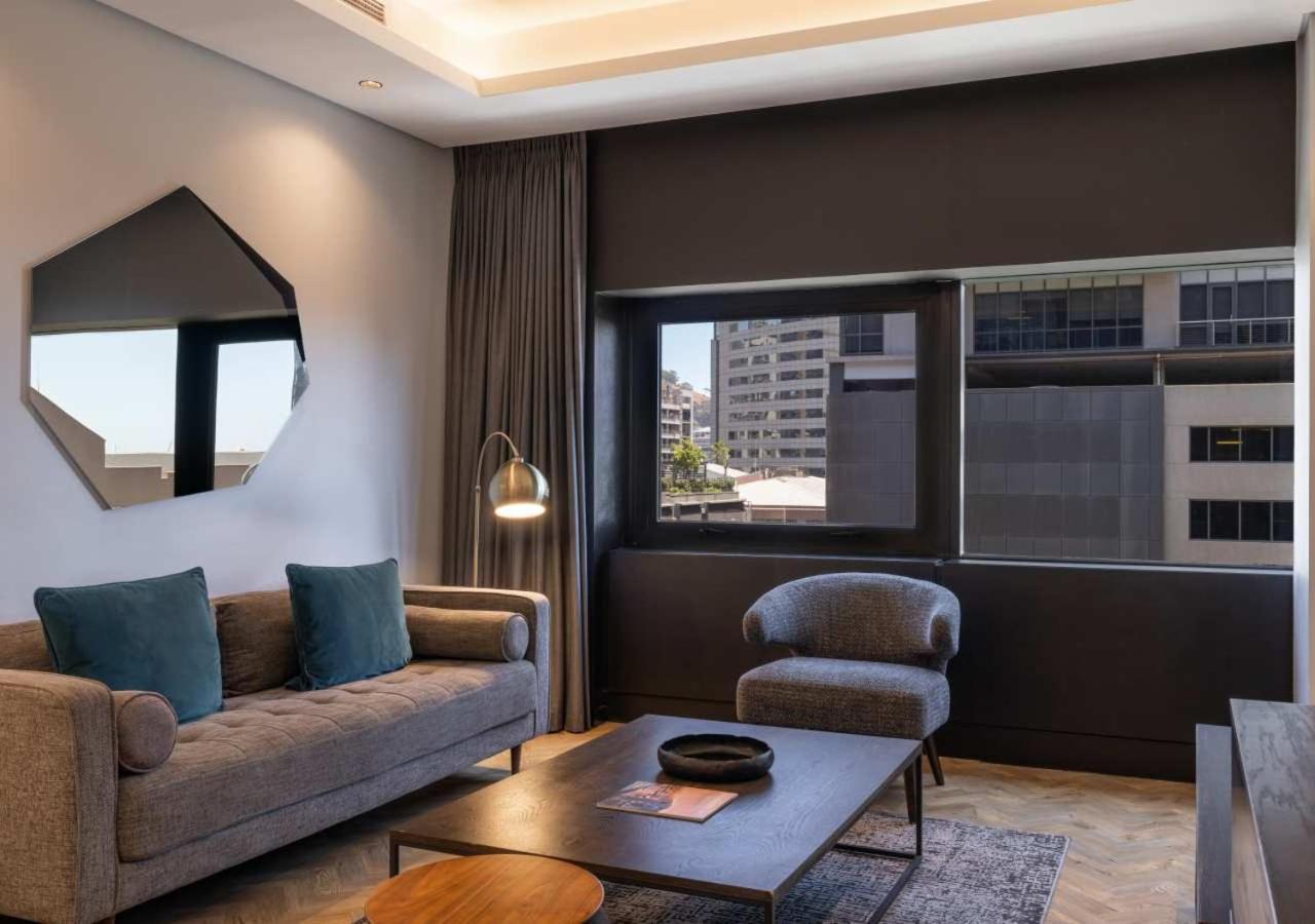 The Onyx By Newmark Hotel