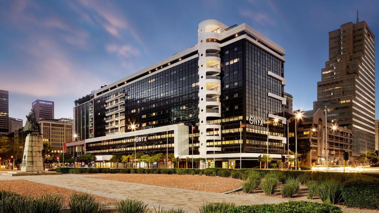 The Onyx By Newmark Hotel