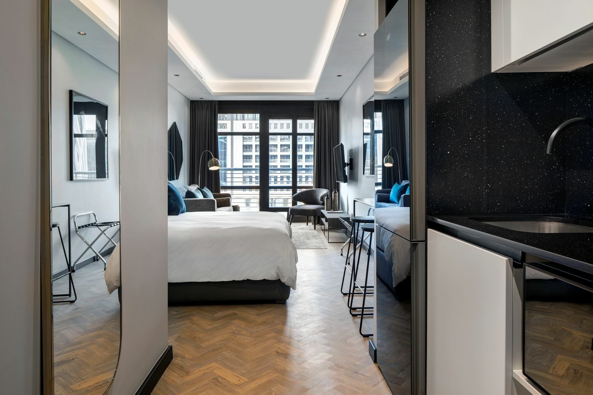 The Onyx By Newmark Hotel 4*